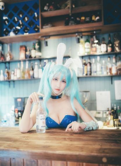 下面水像尿一样的流下来怎么回事_影视大全视频